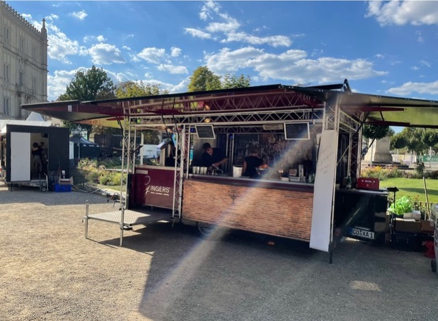 Foodtrailer und Equipment fuer Stadtfeste in Coburg